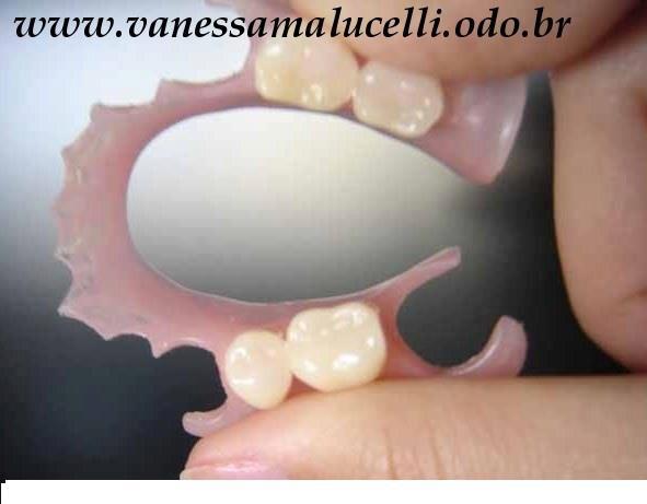 580977_555807091119900_810385002_n