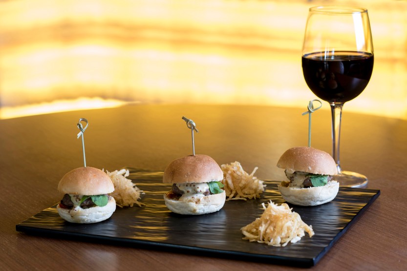 Bar de Tapas Estado Puro_Mini Burguer de Ternera com Mayonesa de Mostaza_Mel Gabardo.JPG