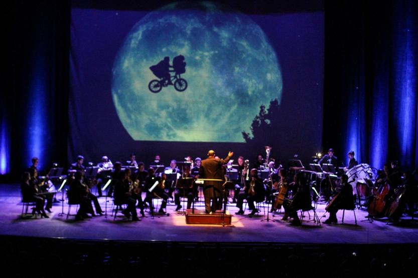 OFICIAL _ E. T FILME (1)