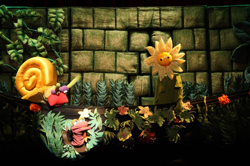 A MARGARIDA CURIOSA VISITA A FLORESTA NEGRA