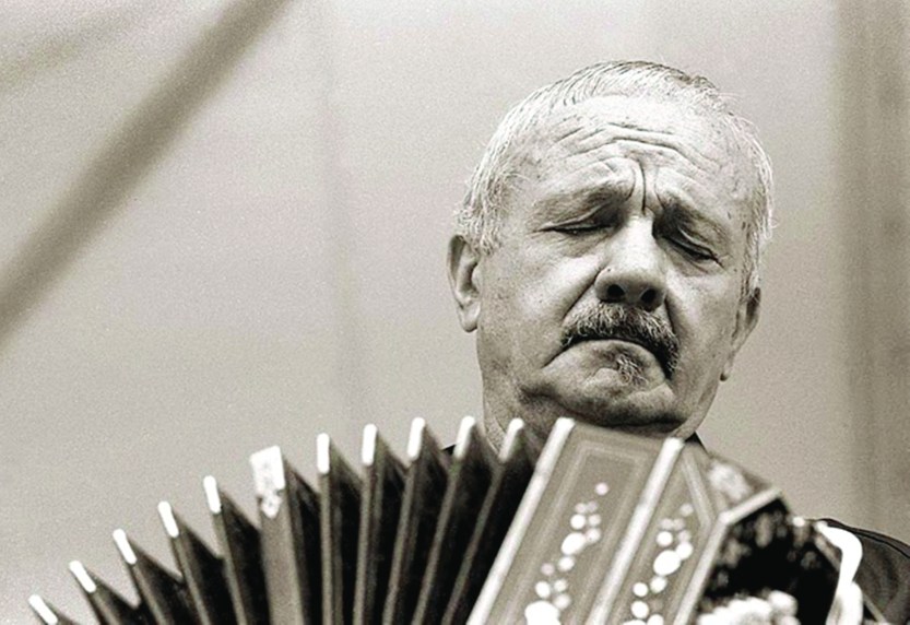 Astor Piazzolla (2) (1).jpg