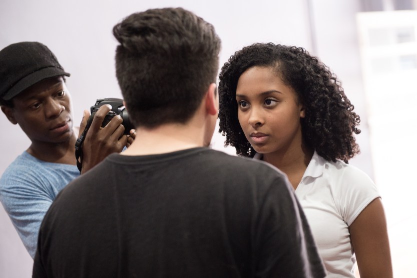 ATOR ALEXANDRE RODRIGUES, DO FILME CIDADE DE DEUS, MINISTRA OFICINA AOS ALUNOS DO PALCO ESCOLA