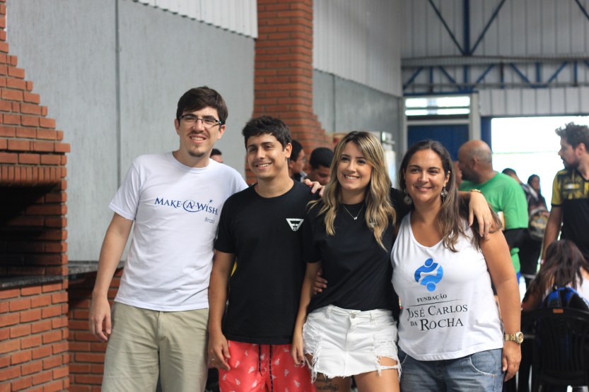 330432_763714_voluntarios