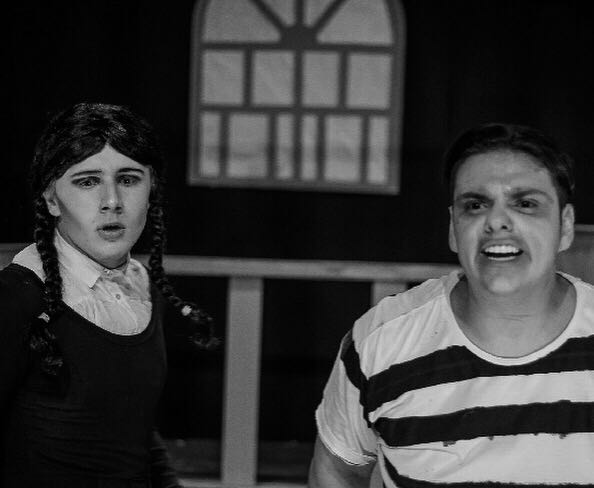 QUEM TEM MEDO DA FAMILIA ADDAMS (2)