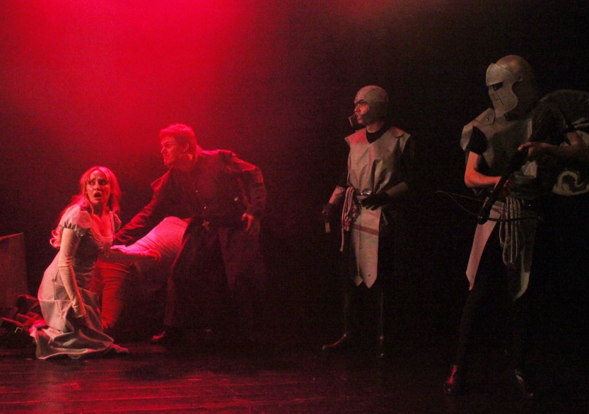 A_LENDA_DA_CAPA_VERMELHA_4_Andréia_Durante_Vieira