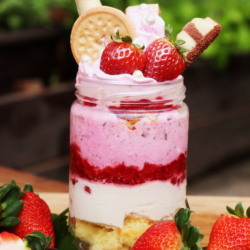 Cake Jar - Madame Josefina