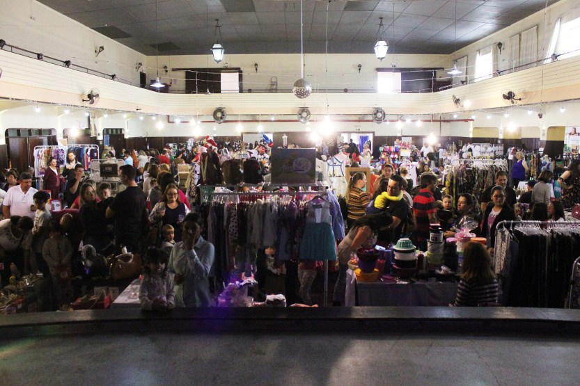 A feira de variedades que acontece no Festival de Inverno