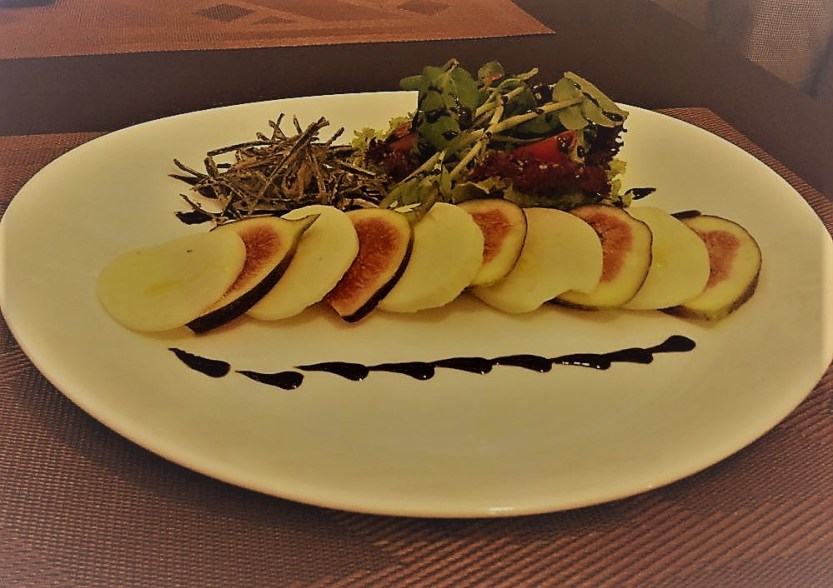 Salada_de_figo_e_muçarela_de_búfala