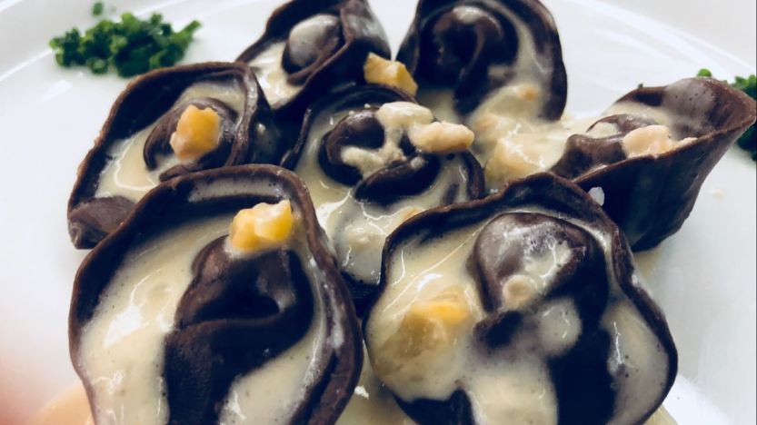 Dona helena_Capeletti de cacau ao molho gorgonzola