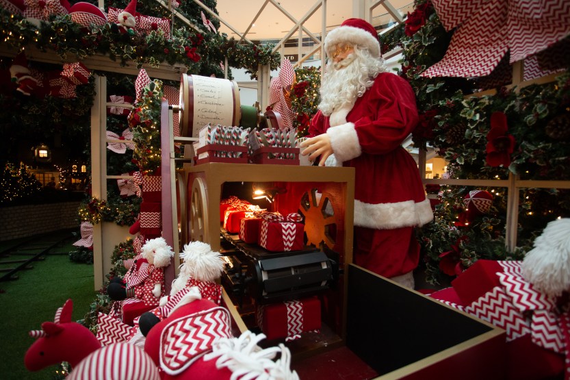 A_produção_dos_brinquedos_na_fábrica