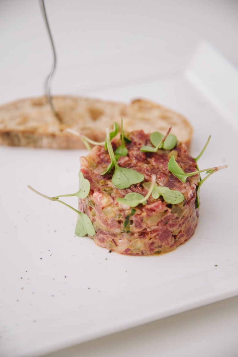 Steak tartare com broa de lavain_GastroNight +55_13-11-18