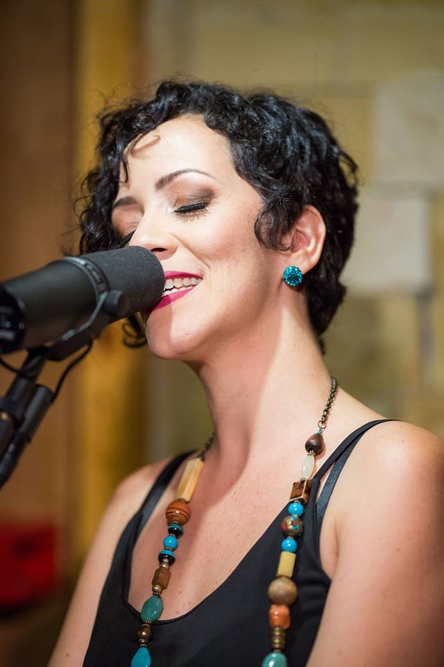 353979_856439_lidia_brandao