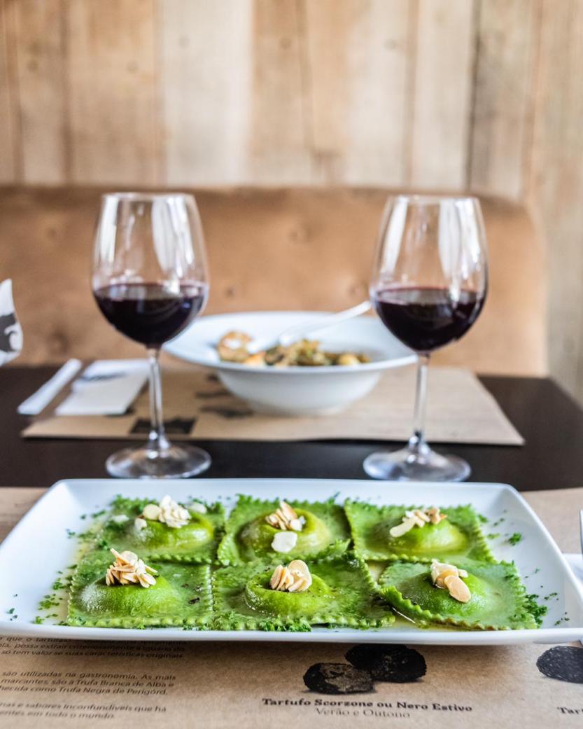 Ravioli_Boursin_+_Vinho_em_Taça_Tartferia