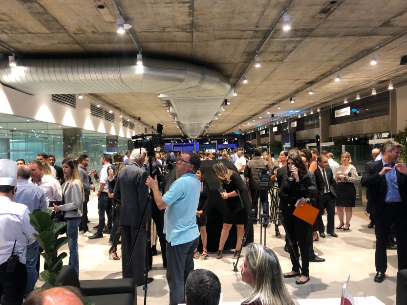 gqca2056QjyomNs9iRT53g