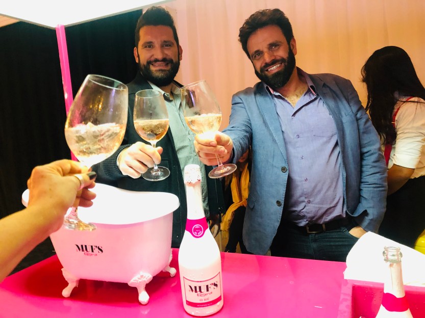 5DF40C71-5ED5-4F0F-AF0D-1071E93DE6A0