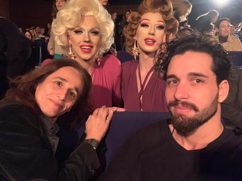 E451AFC8-12BD-4879-851B-00C13664A38C