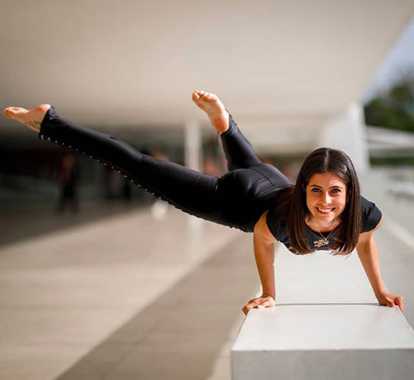 Anna Carolina Gomes - DeRose nivel nacional