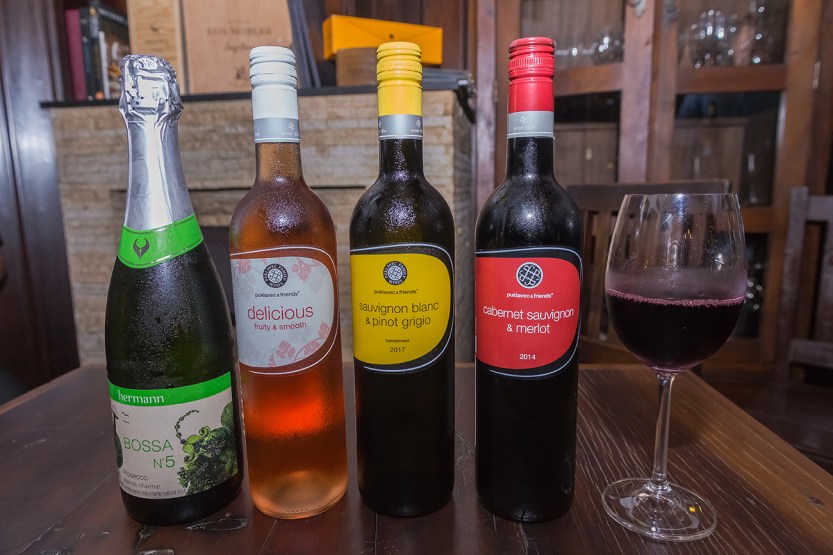 Vinhos-servidos-no-winebar