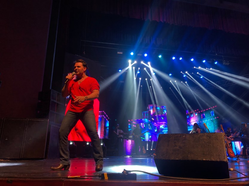 5327B160-47F6-4DD8-8BEA-006B1770ACDD