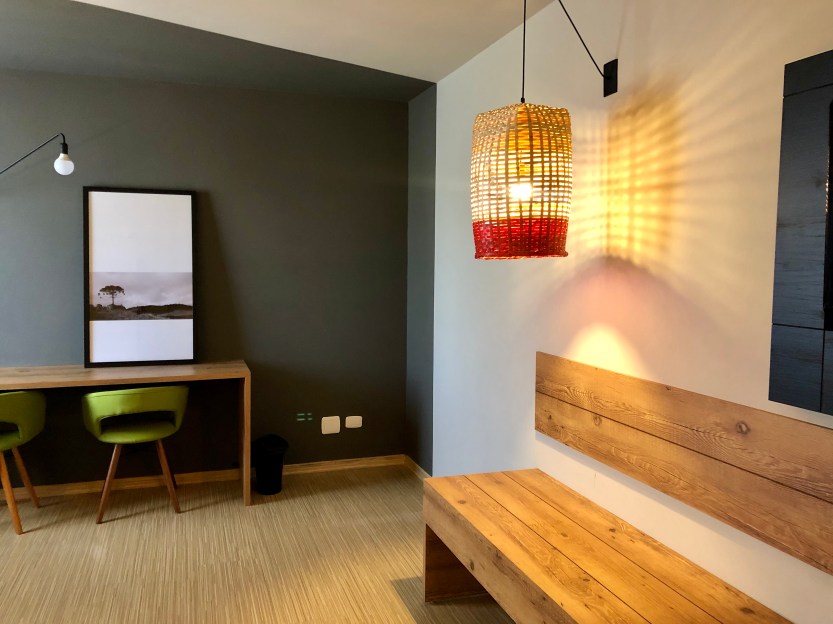 B5B864E1-FA37-44D5-A01F-BBFB6143497B