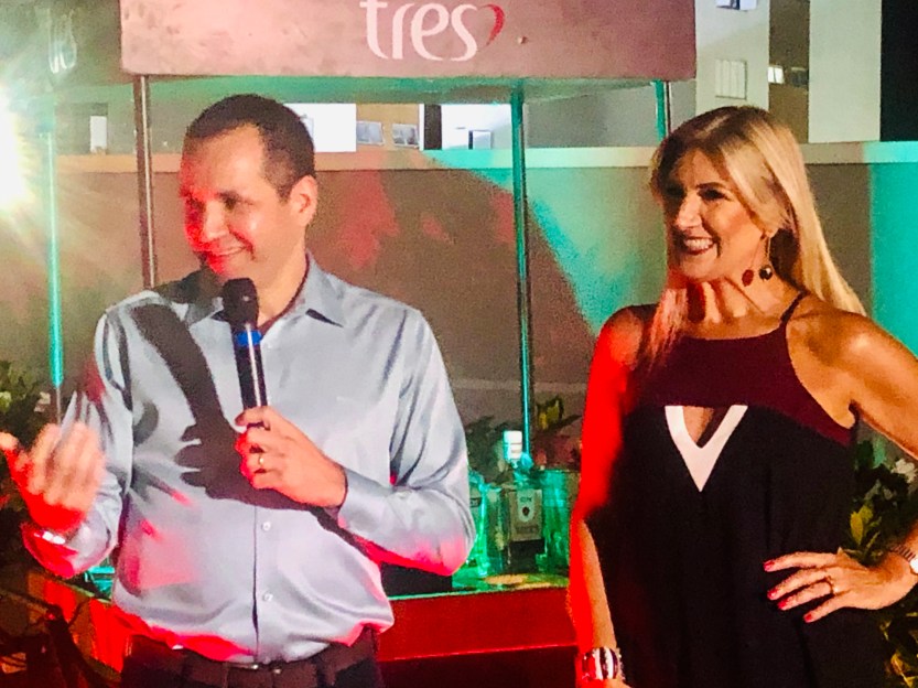 27E7535C-5F2D-4B06-82CA-A5E2FD6D74B5