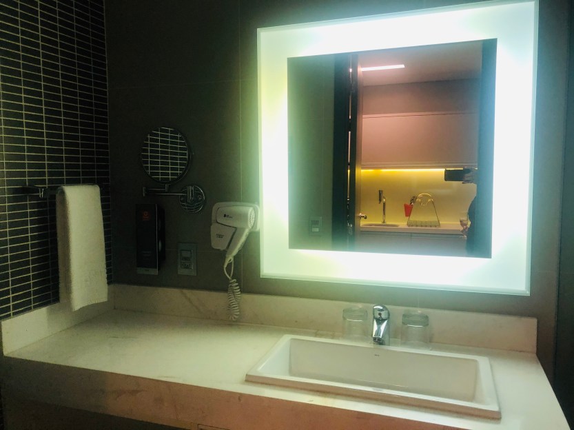 B8E44A0C-FA9E-4967-9BD4-12187F994CB2