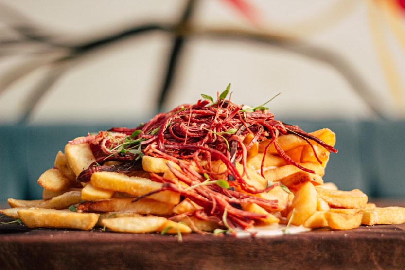 OX happy hour - batatas pastrame - foto Hana Lidia divulgacao