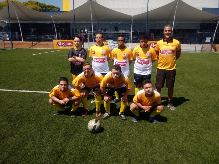 Amistoso-futebol-down