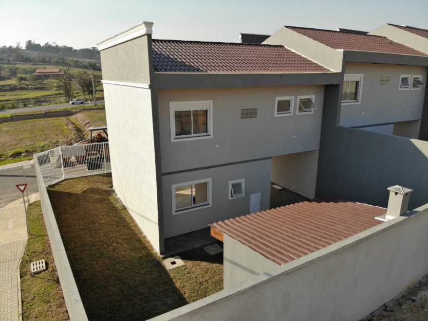 4d721fee-3001-47b1-b429-98d807db66ec 3