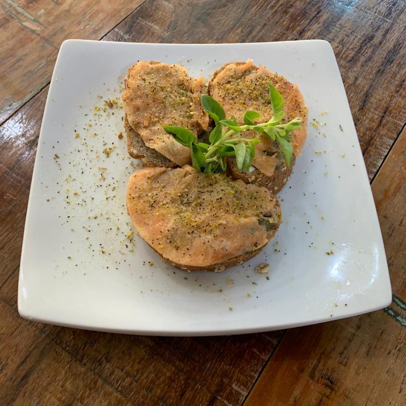 Anarco - entrada2 - carpaccio de salmao