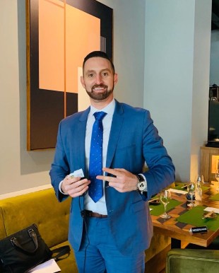 2C744775-316E-4F97-B06B-7A32BA380226