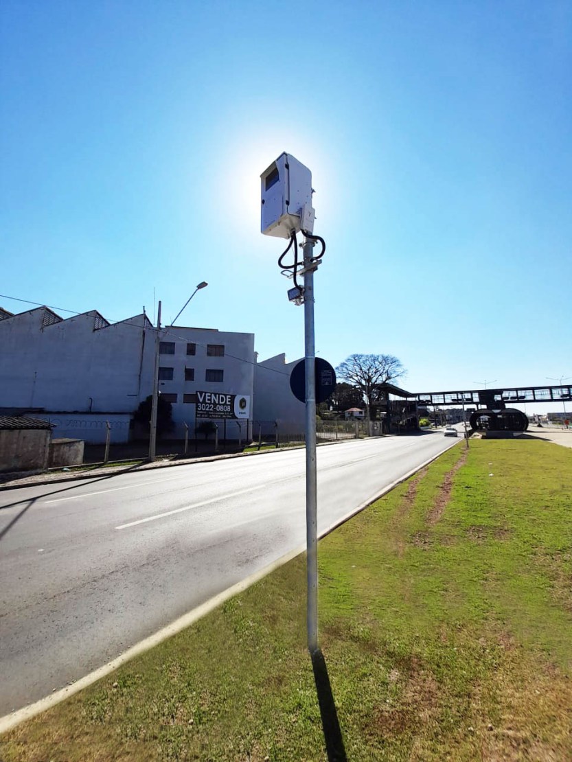 Curitiba,_a_cidade_que_marcou_a_criação_da_Lombada_Eletrônica,_recebe_nova_tecnologia_de_ponta_para_a_gestão_do_trânsito-2