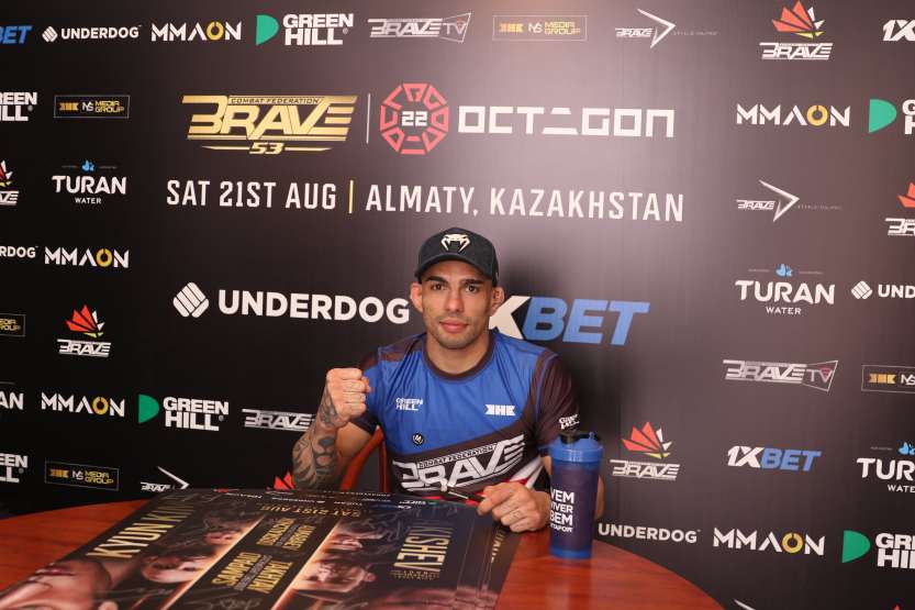 Lucas Mineiro BRAVE CF 53