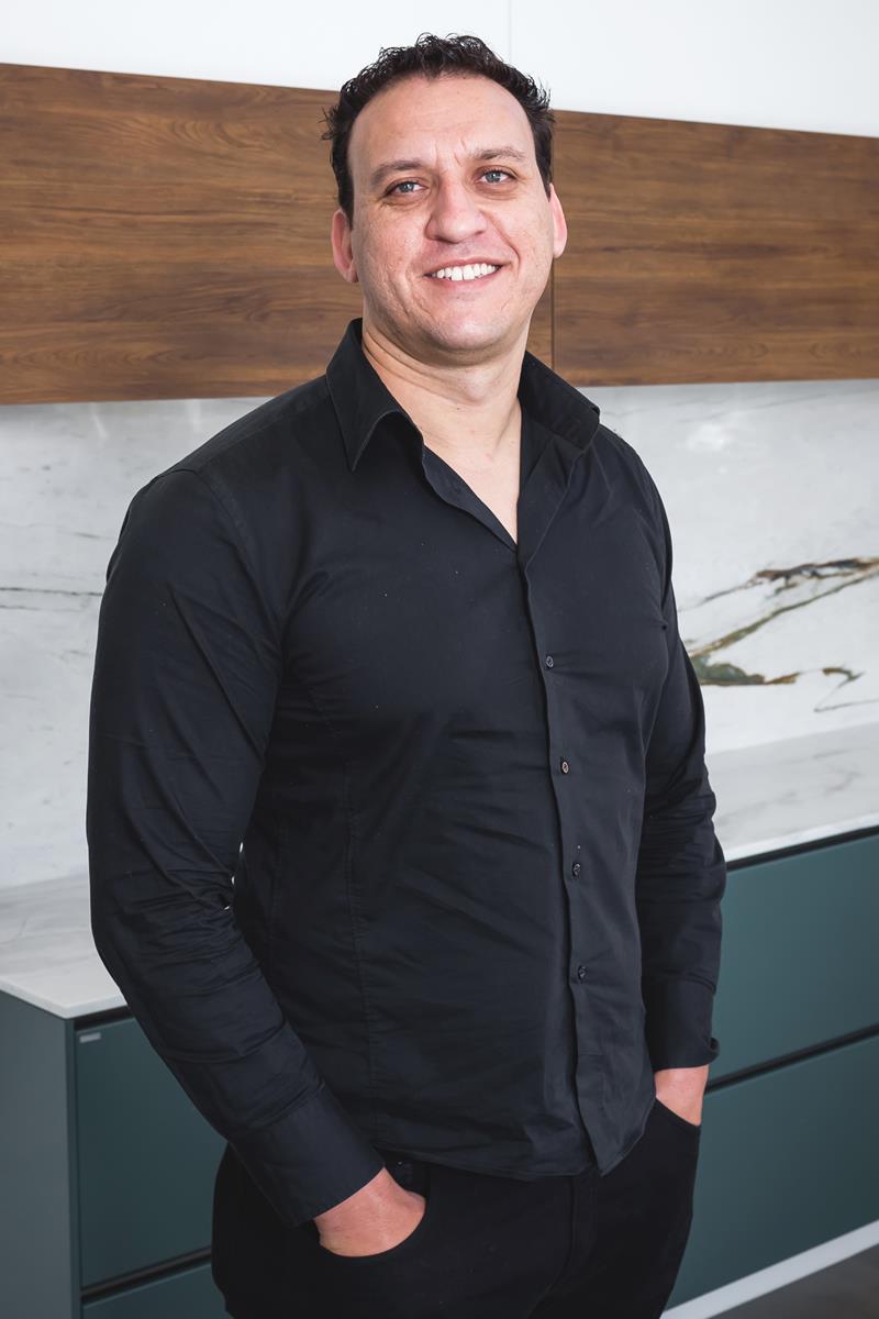 ROMANZZA (35) (Copy)