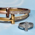 Anel e pulseiras Tiffany T com&nbsp;diamantes
