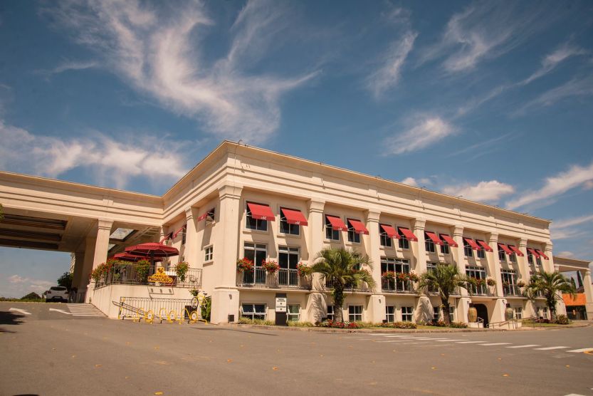 74d21bbd-987f-4f8a-83ec-fcc2d73b2b3d