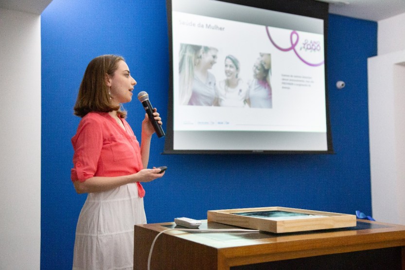 Oncologista-do-Hospital-Fernanda-Carneiro-Ronchi-na-Tarde-do-Outubro-Rosa