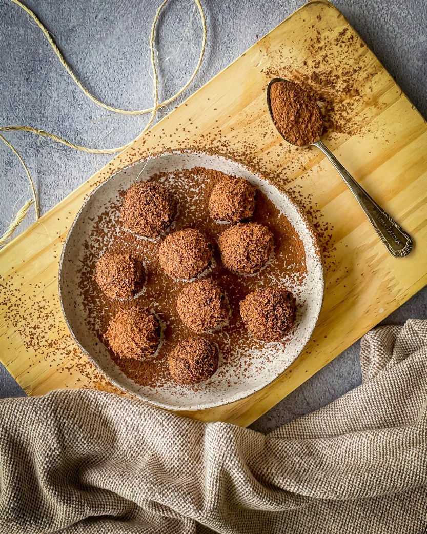 Trufas-de-Tamara-Cacau-e-Chia