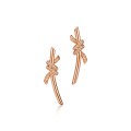 Brincos Tiffany Knot em ouro rosa 18k com&nbsp;diamantes.
