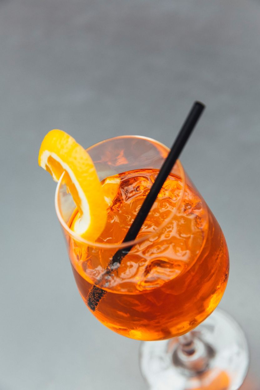 Opera Arte - double Aperol Spritz - foto Markus Spiske Unsplash divulgacao