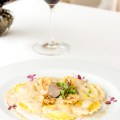 Ravioli-recheado-com-Grana-Padano-em-creme-de-trufas-e-nozes.