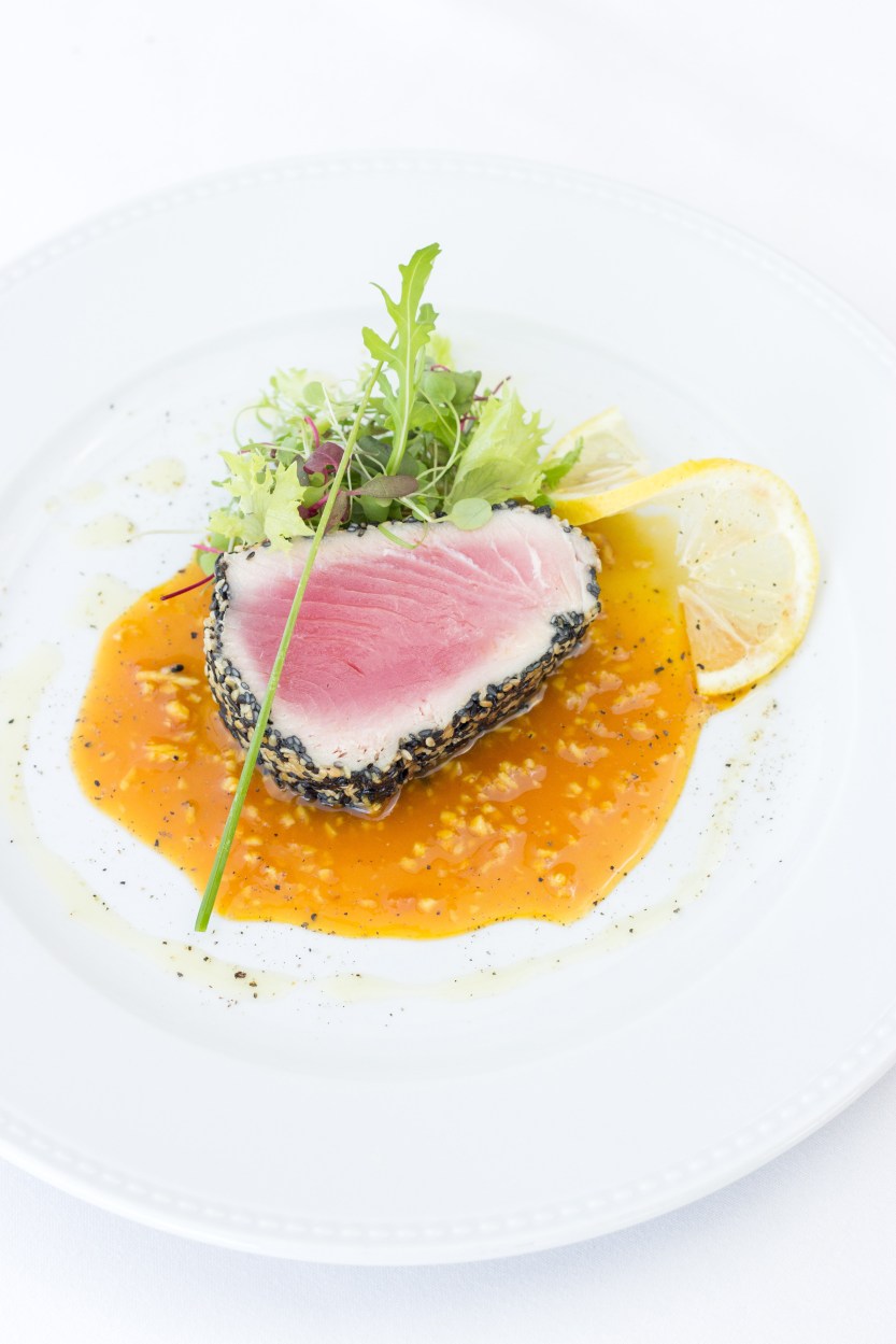 Tonno-in-crosta-di-sesamo-con-salsa-all'arancia-e-zenzero--4-