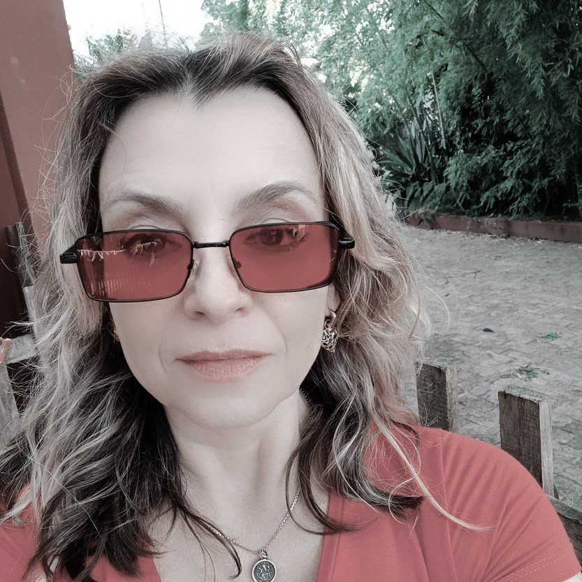 Escritora_Paula_Giannini_-_Foto_Divulgação