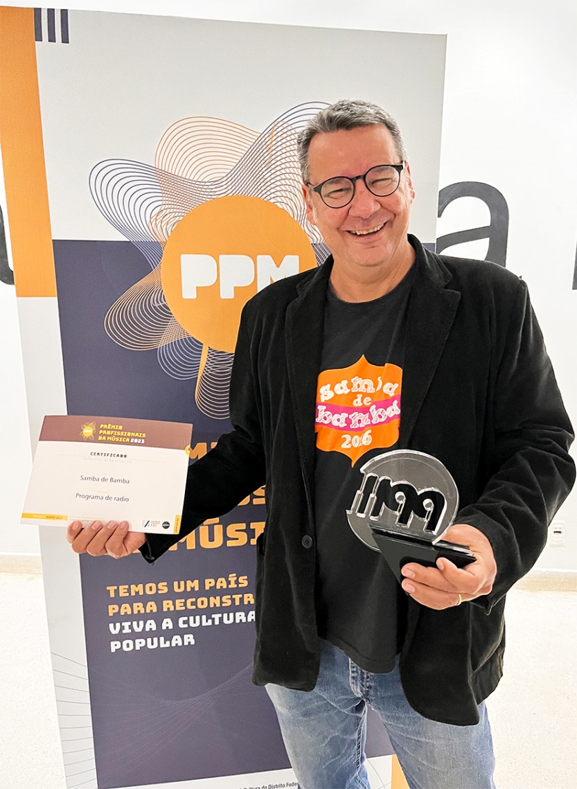 RODRIGO_BROWNE_-_SAMBA_DE_BAMBA_MELHOR_PROGRAMA_DE_RÁDIO_DO_BRASIL_-_Crédito_foto_Bárbara_Magalhães