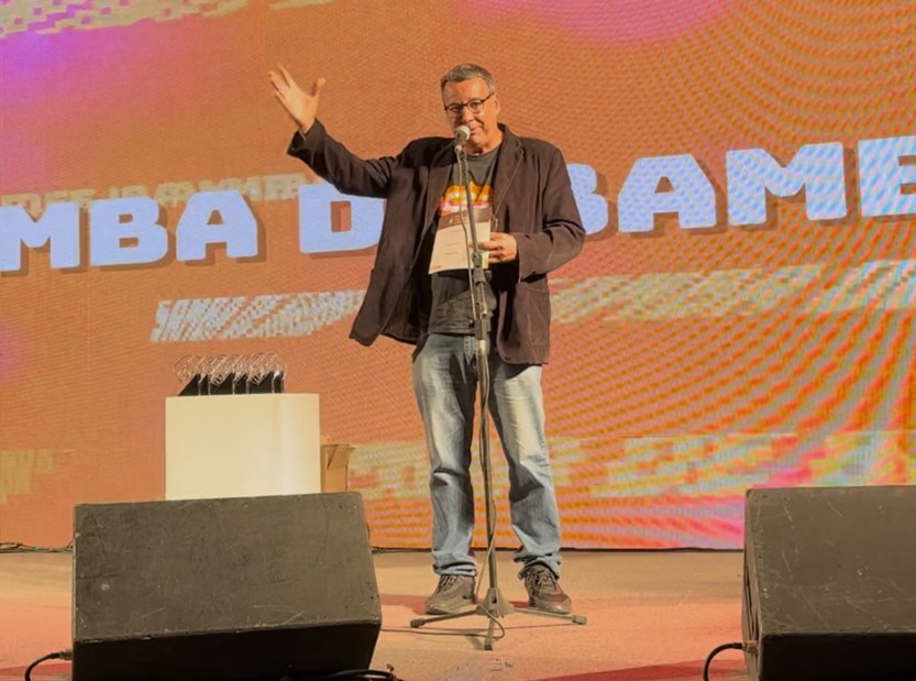 RODRIGO_BROWNE_2_-_SAMBA_DE_BAMBA_MELHOR_PROGRAMA_DE_RÁDIO_DO_BRASIL_-_Crédito_foto_Bárbara_Magalhães