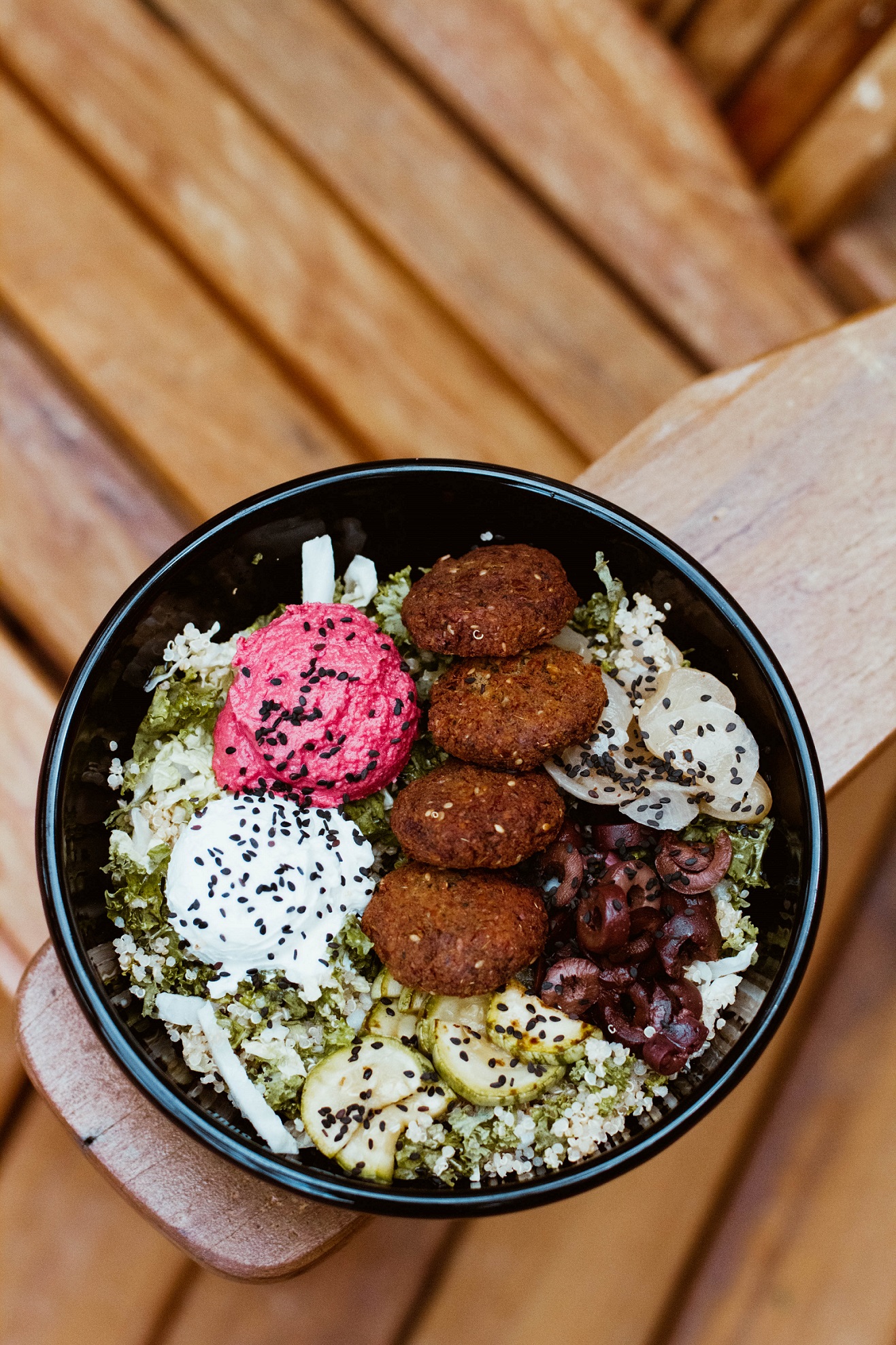 Azik_Hummus_Bowl._Crédito_Mariana_Petrin