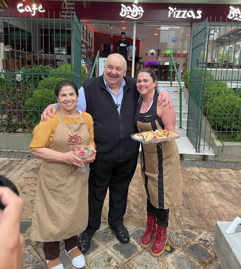 BABA CULINARIA PIZZAS ARABES 3 - INAUGURACAO COM PREFEITO - FOTO DIVULGACAO