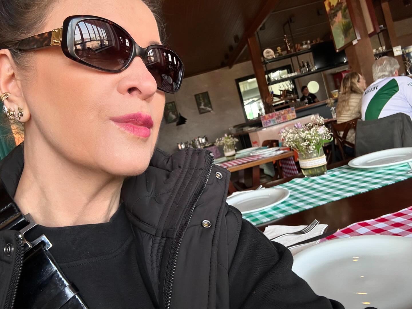 8F3972D3-F282-4320-AAA9-4241BF902A5D